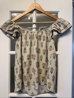Blu Pepper Off-Shoulder Floral Crop Top in Light Sage and Gold